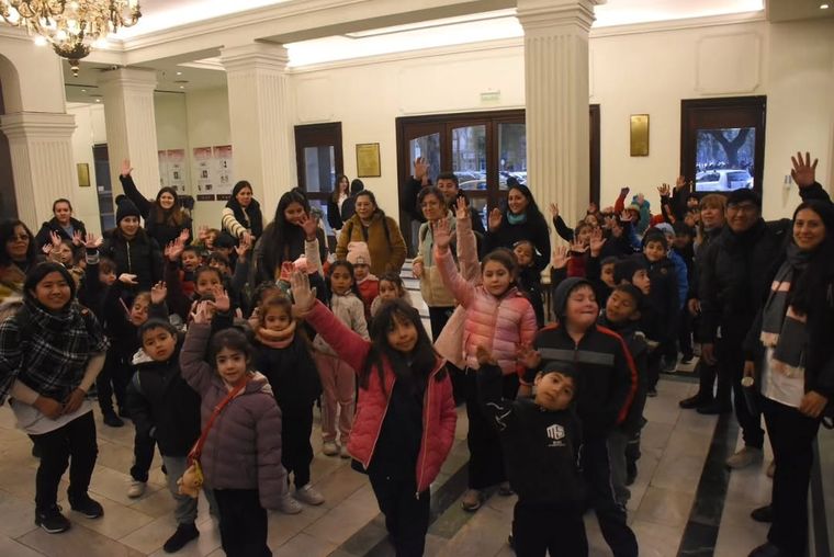 En esta primera jornada asistieron alrededor de 1000 estudiantes de escuelas ubicadas en Las Heras, Guaymallén, Maipú, Godoy Cruz, Ciudad de Mendoza, Tupungato y Luján de Cuyo. En esta primera jornada asistieron alrededor de 1000 estudiantes de escuelas ubicadas en Las Heras, Guaymallén, Maipú, Godoy Cruz, Ciudad de Mendoza, Tupungato y Luján de Cuyo.