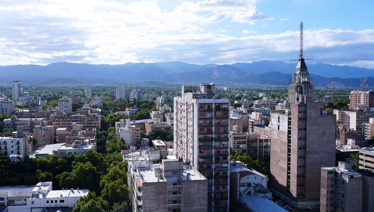 La jornada será con cielo despejado. Foto: Rodrigo DAngelo / MDZ