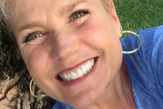 el despampanante look que presento xuxa en un evento