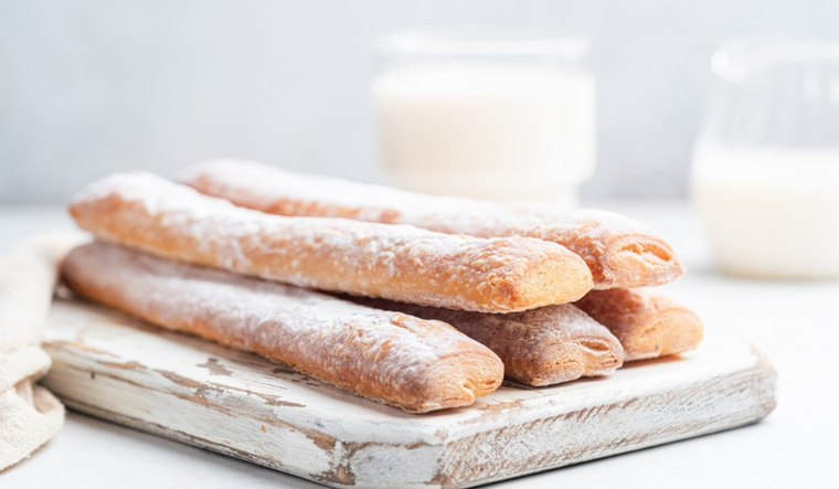 Cómo hacer fartons valencianos caseros: guía paso a paso Foto: Shutterstock