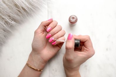 MDZol | El próximo año, 2024, trae tendencias diferentes en diseños de uñas, para todos los gustos. Foto: Pexels
