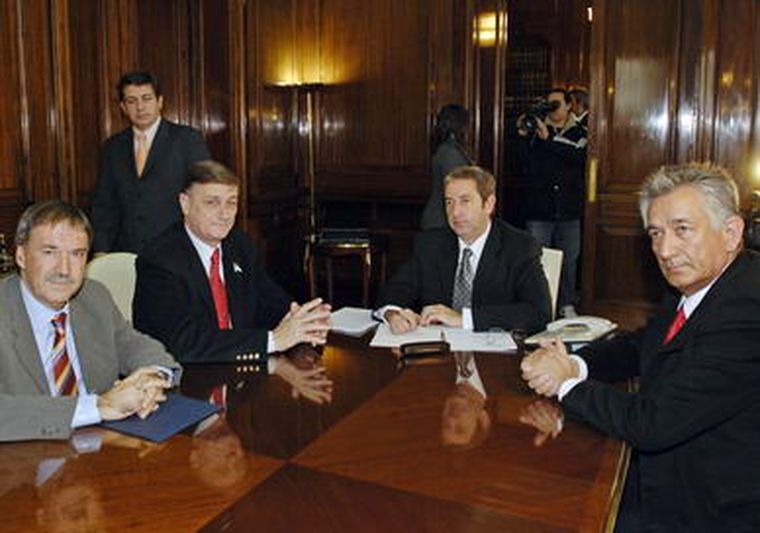 Cobos en la reunión del lunes con los gobernadores. Foto: Na