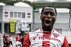 El delantero nigeriano Jhonson Nsumoh llega a la Argentina para jugar en la Liga Profesional. El delantero nigeriano Jhonson Nsumoh llega a la Argentina para jugar en la Liga Profesional.