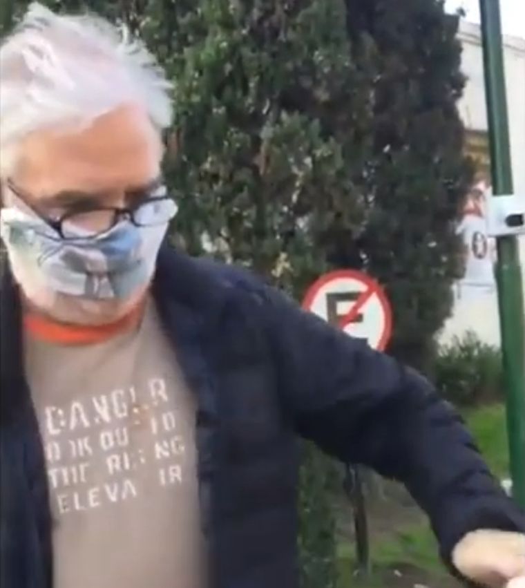 Bueno, decime cuánto es Es lo que dijo el hombre cuando se sintió acorralado.