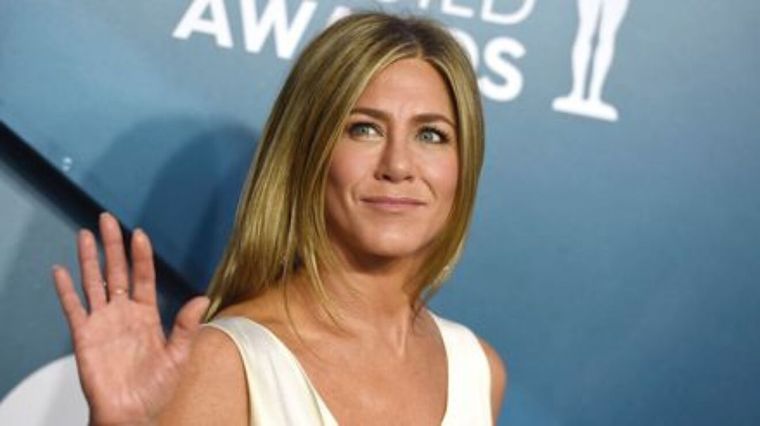 A los 53 años Jennifer Aniston sabe cómo llevar las transparencias de un modo chic, sensual y juvenil Foto: Instagram