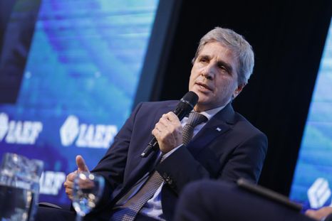 Luis Caputo habló frente a los empresarios del IAEF Luis Caputo habló frente a los empresarios del IAEF