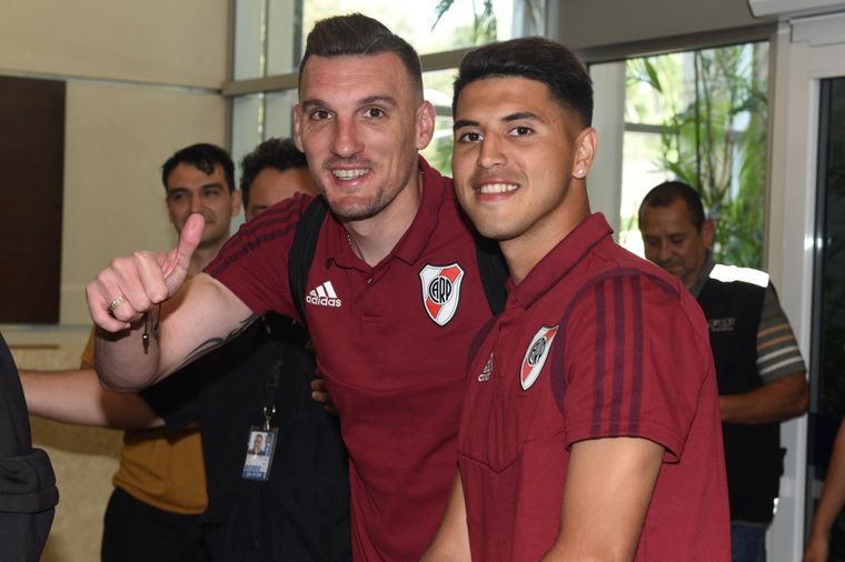 Palacios junto a Armani. El Tucu se va a Alemania. Foto: River Plate