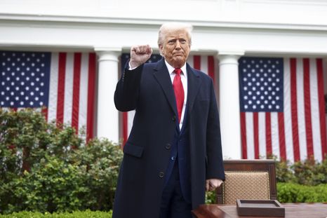 Donald Trump mantiene la presión sobre Brasil con la amenaza de fuertes aranceles. Foto: Efe