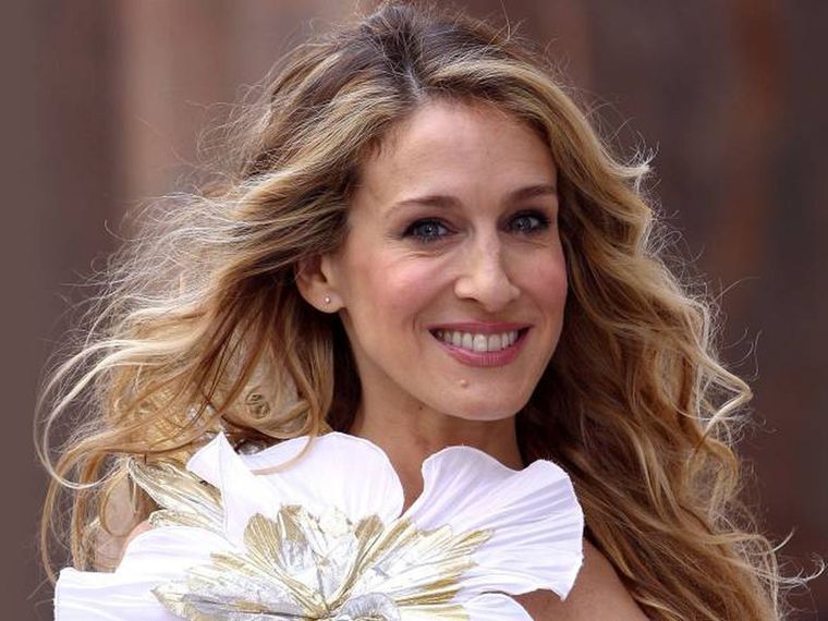 Sarah Jessica Parker convirtió a su personaje Carrie Bradshaw en ícono global de moda. Foto: Instagram