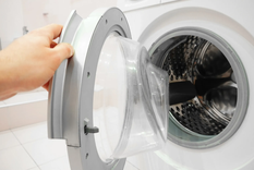 Cuidar de tu ropa empieza por conocerla y darle el trato que se merece, te contamos tips para hacerlo Foto: Freepik