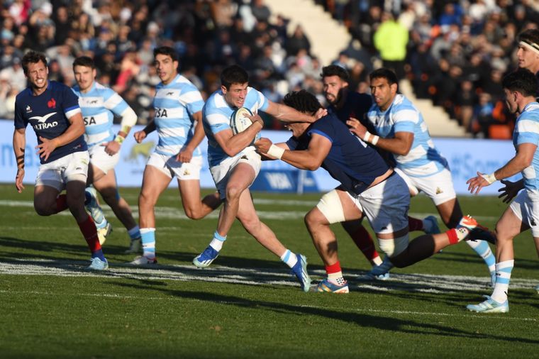 En 2025 el rugby tendrá nuevas reglas para agilizar el juego. Foto: Santiago Tagua / MDZ