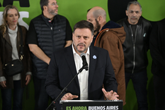 Leandro Santoro quedó en segundo lugar con el 27% de los votos, según los primeros resultados Foto: NA