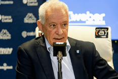 El presidente de Racing renovó el contrato con Capria como mánager El presidente de Racing renovó el contrato con Capria como mánager