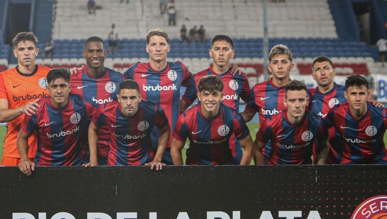 El jugador se quedará a jugar la Copa Libertadores. Foto: Fotobaires