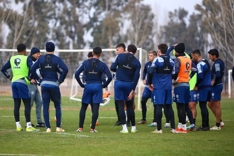 El Azul retomará los entrenamientos este lunes por la mañana. Foto: Fabián Salamone / MDZ