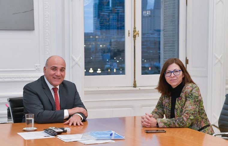 Silvina Batakis visitó a Juan Manzur en su despacho de Casa Rosada.
