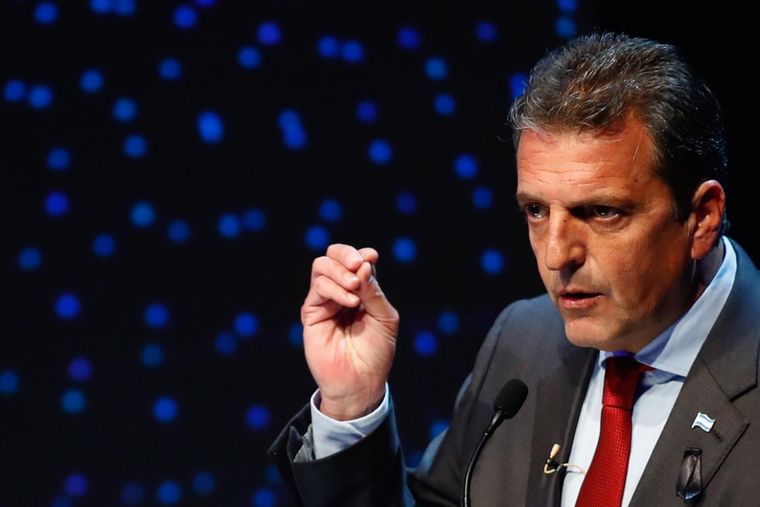 Massa sufrió en el debate las consecuencias de ser candidato - ministro Foto: EFE