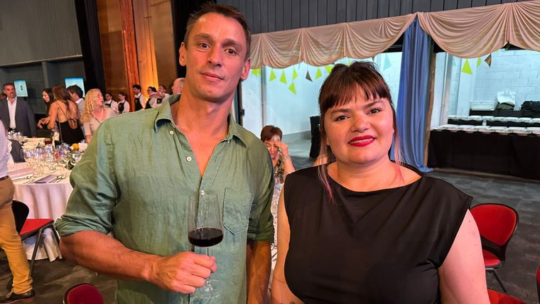 Juan Olmedo junto a Gisela Sánchez Vuagniaux. Juan Olmedo junto a Gisela Sánchez Vuagniaux.