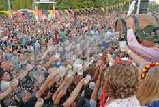 La arquitectura tradicional y las celebraciones como la Kreppelfest mantienen viva la identidad alemana en las calles de Hinojo. &nbsp;