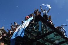 Argentinos celebraron el techos el triunfo de la Selección Foto: TELAM Argentinos celebraron el techos el triunfo de la Selección Foto: TELAM
