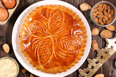 Corona tu celebración con elegancia: galette des rois Francesa Foto: Shutterstock