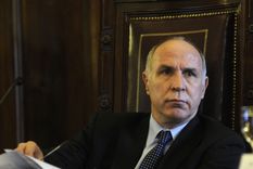 jueces desplazados: protesta frente a la casa de ricardo lorenzetti jueces desplazados: protesta frente a la casa de ricardo lorenzetti