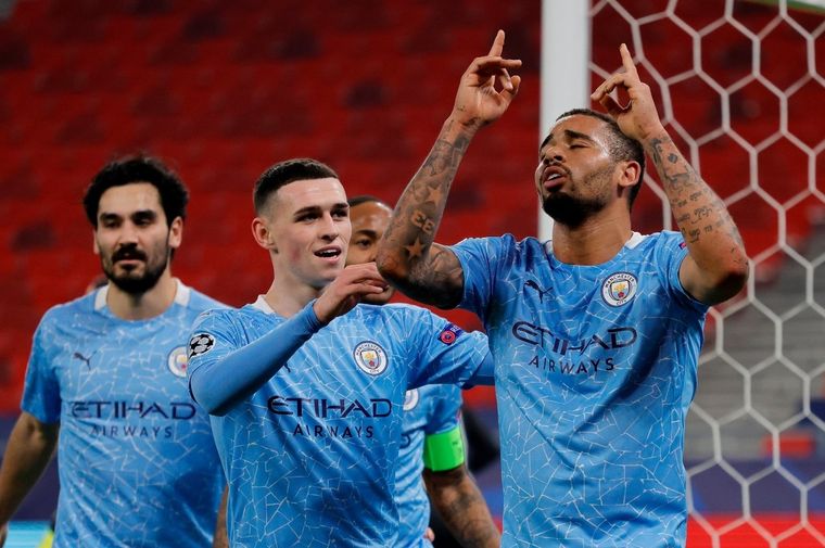 Gabriel Jesus celebra el segundo tanto del City. Foto: @ManCityES