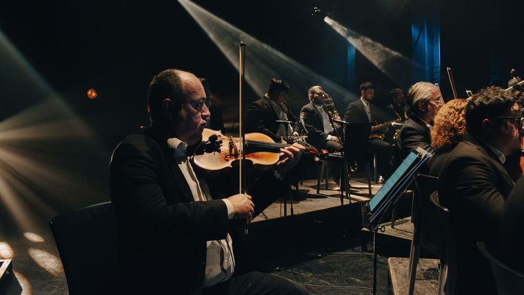 4 Estaciones - Vivaldi + Piazzolla. 4 Estaciones - Vivaldi + Piazzolla.