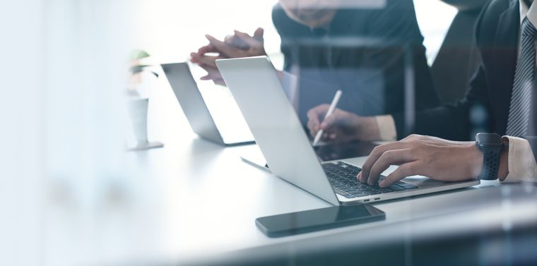 Las configuraciones de hardware de las notebooks usadas ofrecen un rendimiento óptimo para las tareas de oficina.
