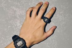 Casio presentó el G-Shock Nano DWN-5600, un anillo inteligente inspirado en su icónico reloj de los años 80, símbolo de resistencia y diseño atemporal. Casio presentó el G-Shock Nano DWN-5600, un anillo inteligente inspirado en su icónico reloj de los años 80, símbolo de resistencia y diseño atemporal.