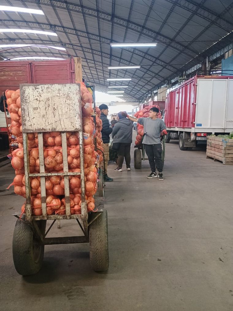 Este lunes, total normalidad en el sector comercial del Mercado. Este lunes, total normalidad en el sector comercial del Mercado.