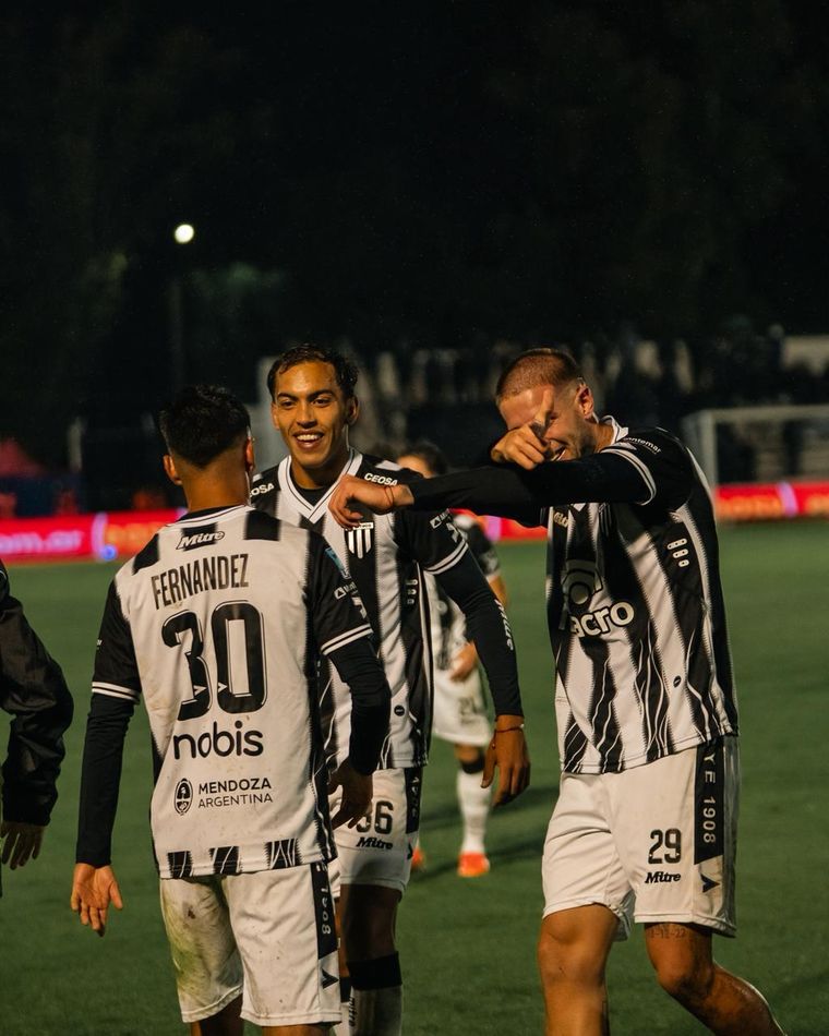 Agustín Pichi Módica, delantero de Gimnasia y Esgrima, marcó su cuarto tanto con la camiseta del Lobo.