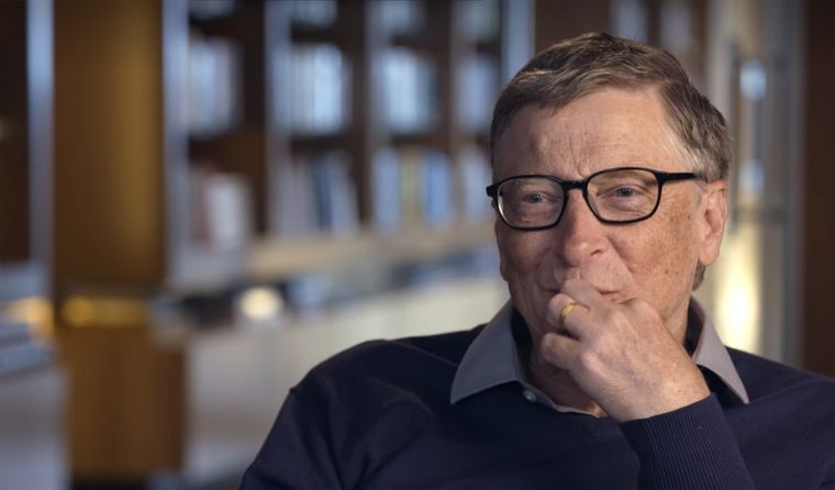 Bill Gates invierte mucho dinero en vacunas. Foto: Xataca