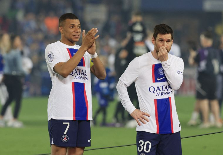 Mbappé junto a Lionel Messi durante el título de la Ligue 1. Foto: Noticias Argentinas