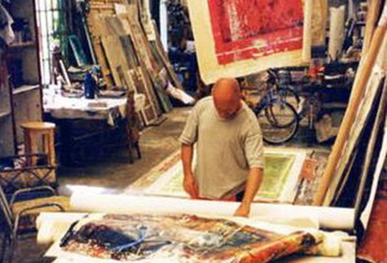 Hoffmann en su taller.