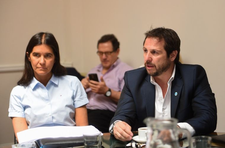 La candidata a ministra de la Corte junto a Marcelo DAgostino, subsecretario de Justicia del gobierno anterior y el actual.