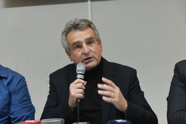 Rossi fue con todo contra Milei Foto: Maximiliano Ríos/MDZ