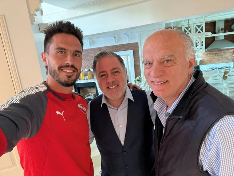 Marconi, junto a su Fabián Doman y Néstor Grindetti, reveló que buscarán a Javier Zanetti para que se sume a Independiente.