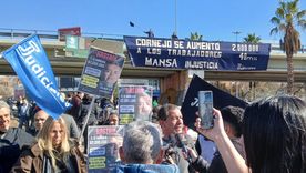 Judiciales protestan en el Nudo Vial.