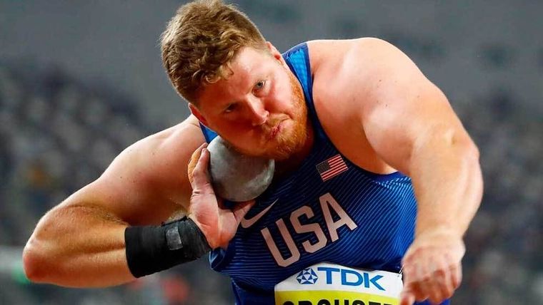 Ryan Crouser El atleta estadounidense emocionó a todos con la dedicatoria a su abuelo Foto: Marca