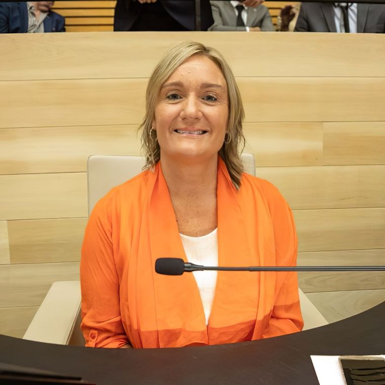 Milena Rosso jugó al popular Candy Crush en vez de prestar atención al importante proyecto que se discutía. Foto: Legislatura de Córdoba