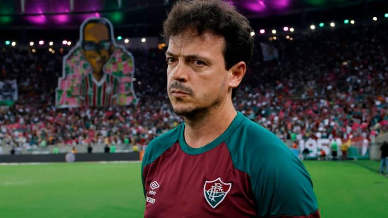 Fernando Diniz acumula malos resultados en la previa a la final. Foto: EFE