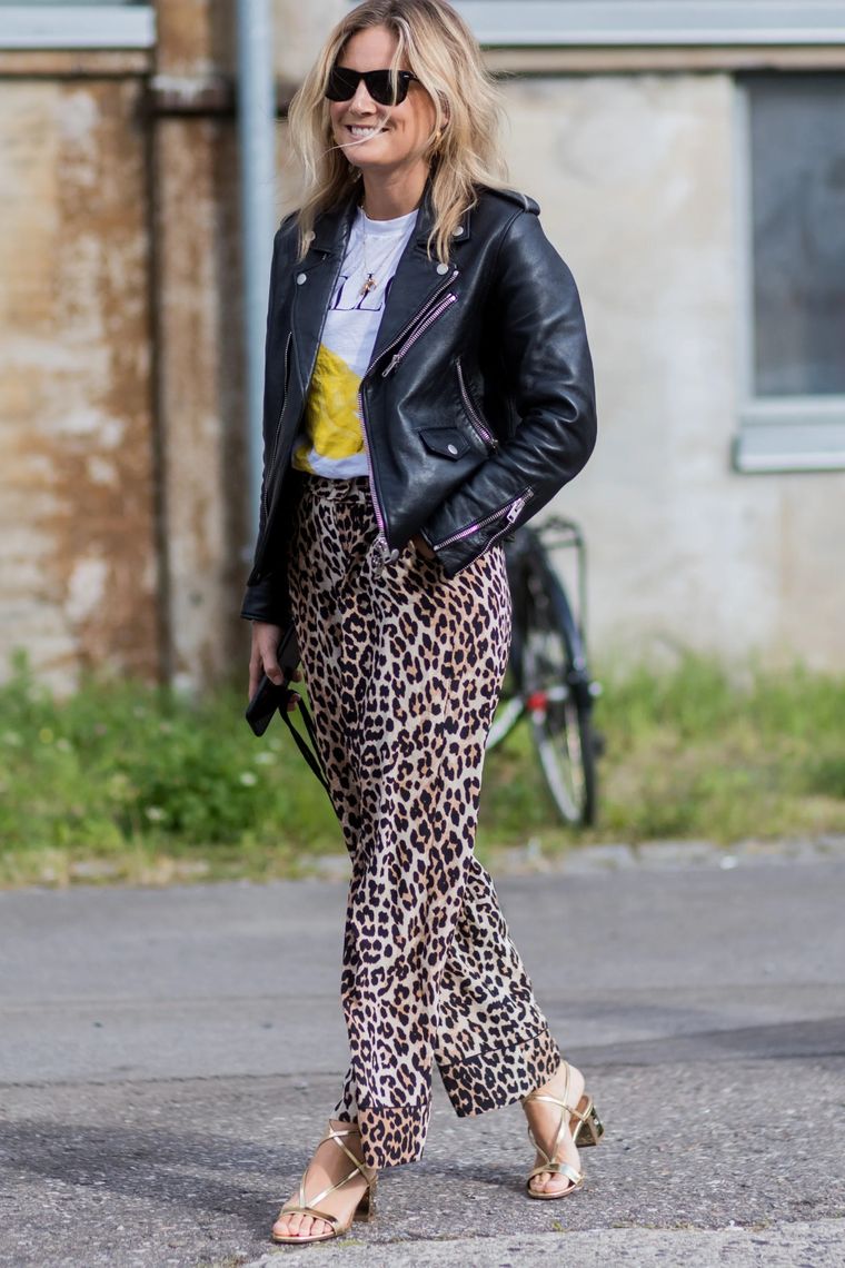 Los pantalones estampados son un sí esta temporada Foto: Pinteret