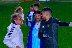 Rossi intentó buscar respuestas al mal primer tiempo de Boca.
