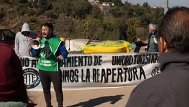 Trabajadores y organizaciones sociales de Embalse protestaron contra la decisión del Gobierno nacional de cerrar la unidad turística estatal Trabajadores y organizaciones sociales de Embalse protestaron contra la decisión del Gobierno nacional de cerrar la unidad turística estatal