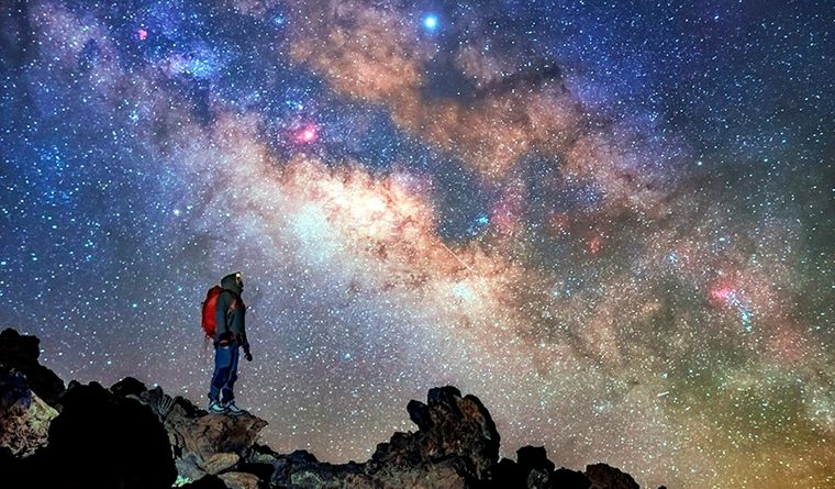 Desde la galaxia Vía Láctea que habitamos, se captan señales lejanas del universo. Foto: EFE Desde la galaxia Vía Láctea que habitamos, se captan señales lejanas del universo. Foto: EFE
