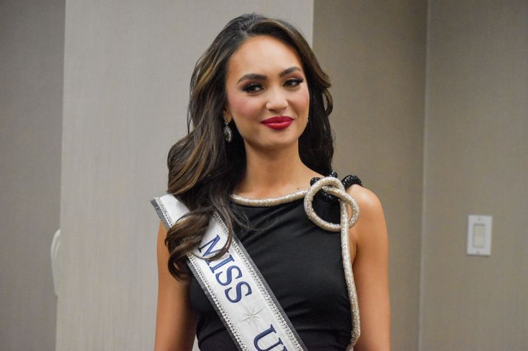 La Miss Universo sacudió las redes con un sofisticado traje de baño.
