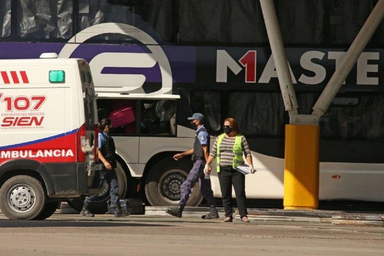 Los alumnos volvieron del viaje de egresados y tuvieron que ser aislados por un caso positivo