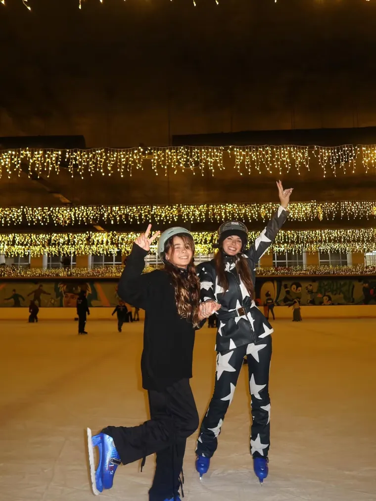 La China junto a su hija Rufina Cabré. La China junto a su hija Rufina Cabré.