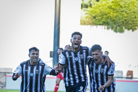 Gimnasia y Esgrima intentará volver al triunfo ante Morón y el historial le sonríe. Gimnasia y Esgrima intentará volver al triunfo ante Morón y el historial le sonríe.